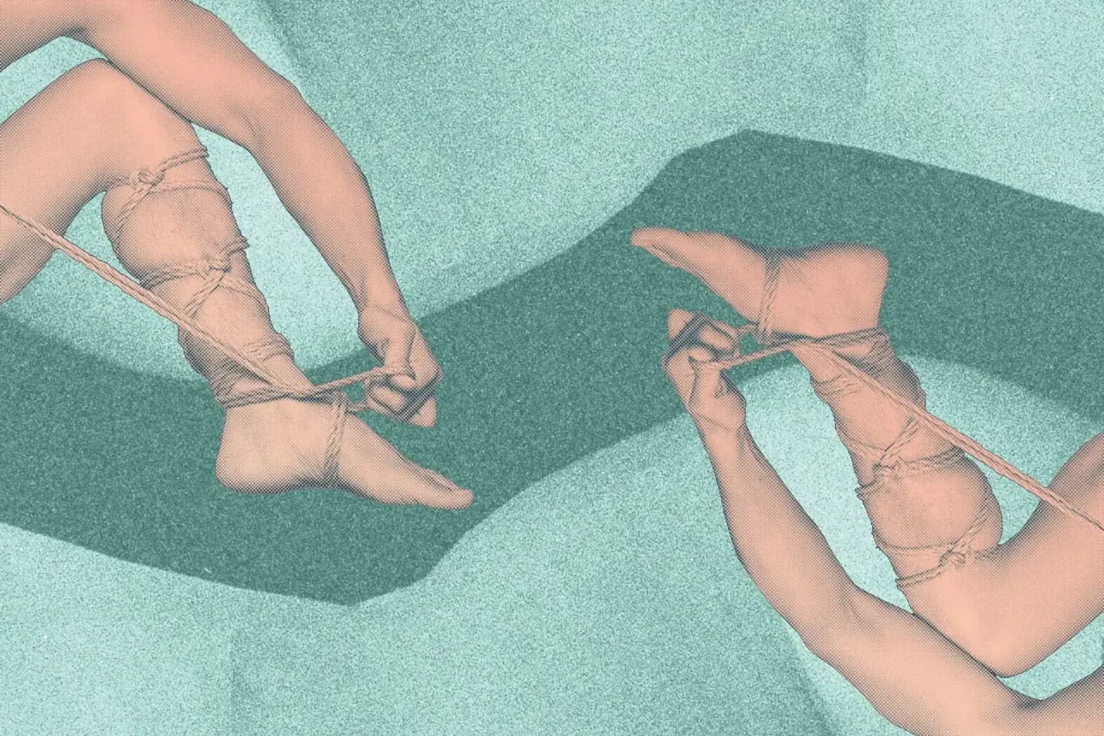 A person is self-tying their leg with shibari rope on a green background.