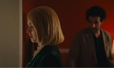 Two characters in a scene from television.